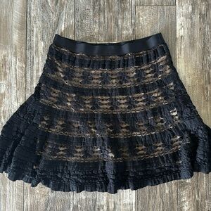 MAX STUDIO BEAUTIFUL LACE SKIRT, SIZE MEDIUM